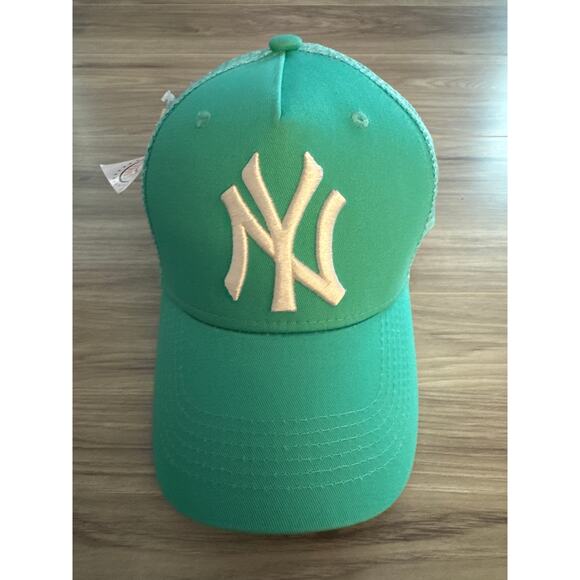 New Era NY‎ Yankees Mesh Trucker Hat Turquoise - Picture 1 of 6